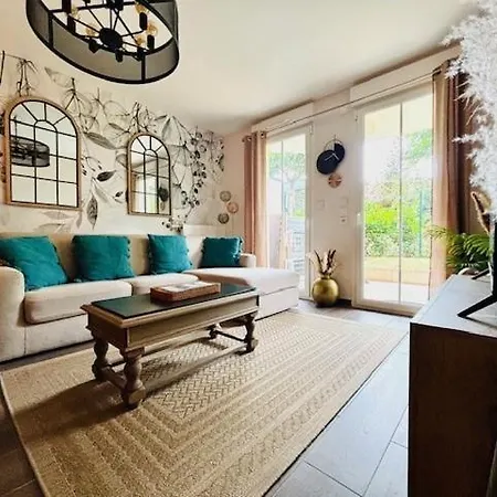 Capitale - Entier Avec Jardin Apartment